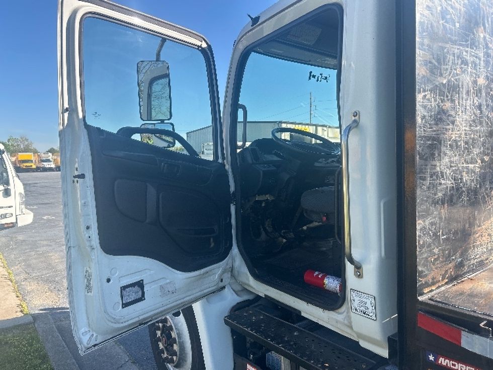 Flatbed Truck-Light and Medium Duty Trucks-Hino-2019-338-Forest Park-GA-151,397\n\t\tmiles-$ 38,000 - Image 13
