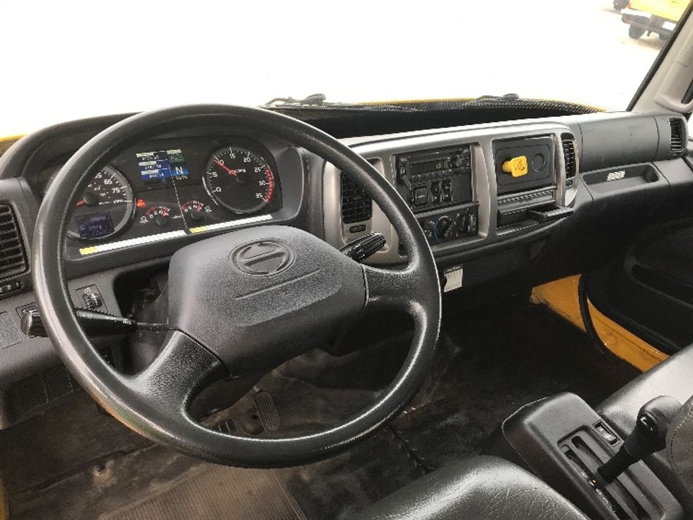 Flatbed Truck-Light and Medium Duty Trucks-Hino-2019-338-Kalamazoo-MI-155,497\n\t\tmiles-$ 46,250 - Image 18