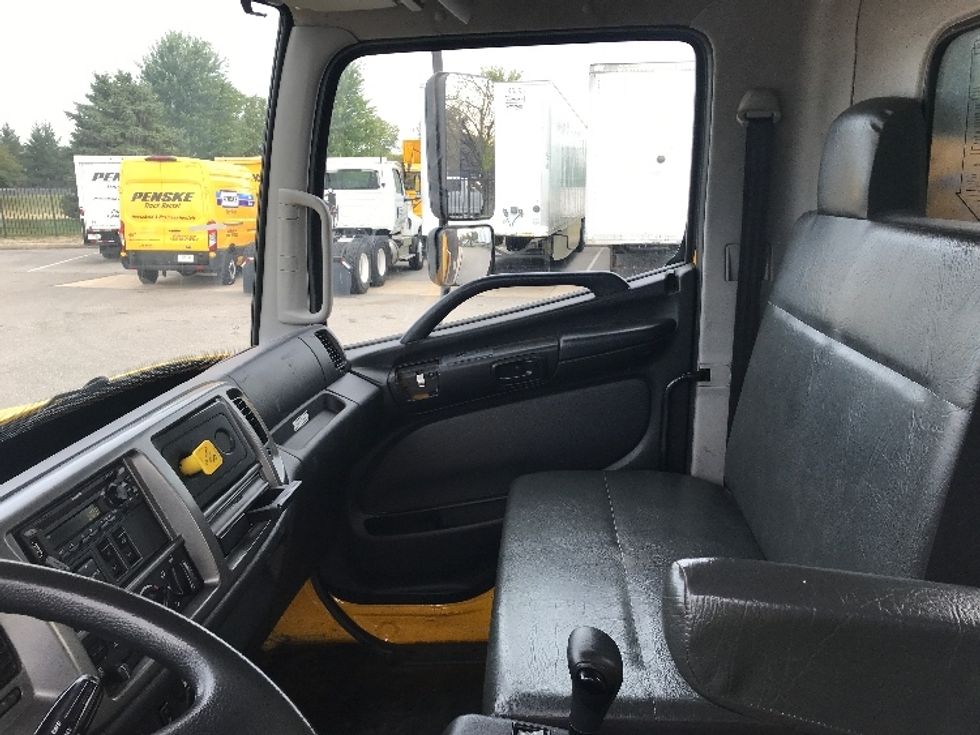 Flatbed Truck-Light and Medium Duty Trucks-Hino-2019-338-Kalamazoo-MI-155,497\n\t\tmiles-$ 46,250 - Image 19
