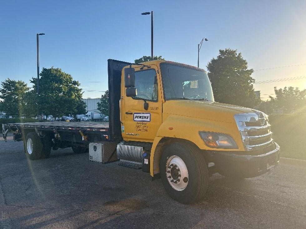 Flatbed Truck-Light and Medium Duty Trucks-Hino-2019-338-Kansas City-MO-193,133\n\t\tmiles-$ 32,000 - Image 1
