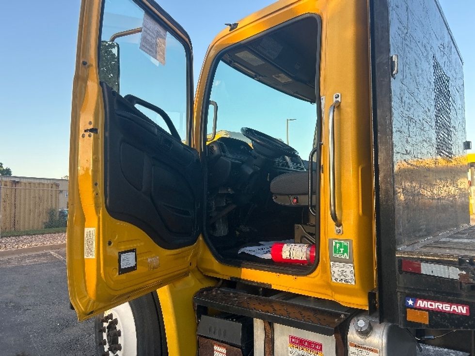Flatbed Truck-Light and Medium Duty Trucks-Hino-2019-338-Kansas City-MO-193,133\n\t\tmiles-$ 32,000 - Image 13