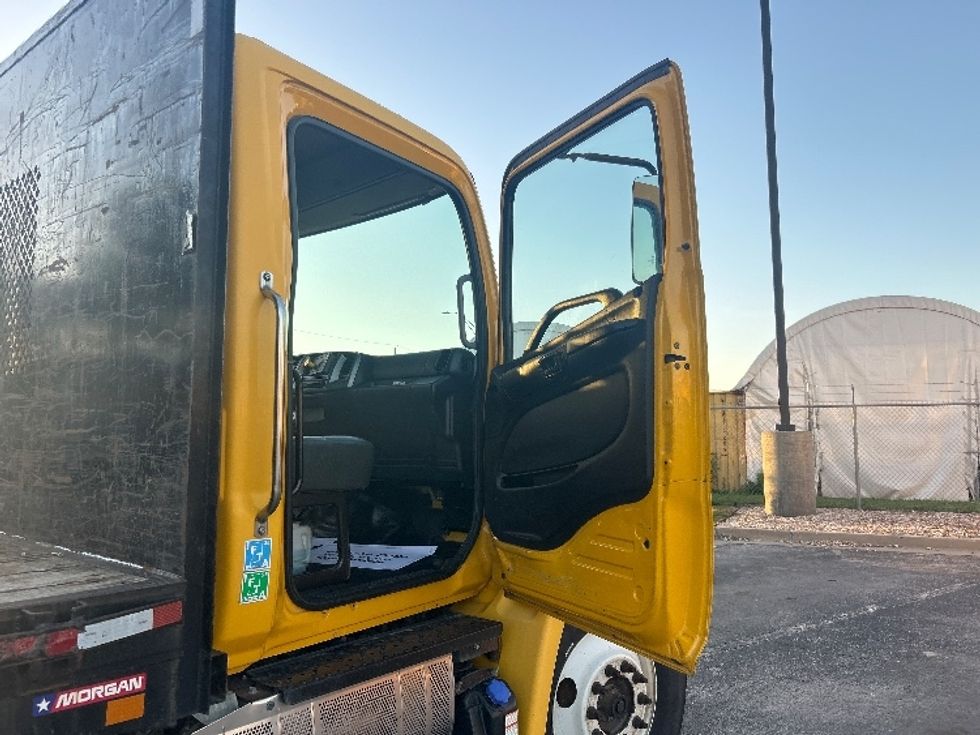 Flatbed Truck-Light and Medium Duty Trucks-Hino-2019-338-Kansas City-MO-193,133\n\t\tmiles-$ 32,000 - Image 17