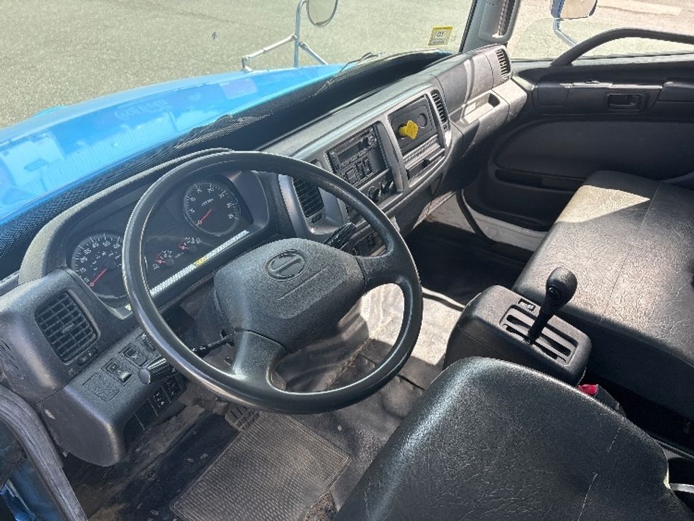 Flatbed Truck-Light and Medium Duty Trucks-Hino-2019-338-Sandwich-MA-250,257\n\t\tmiles-$ 30,750 - Image 15