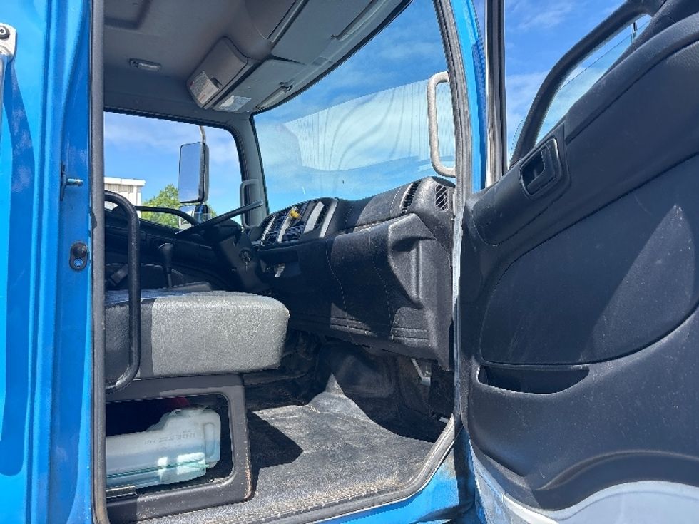 Flatbed Truck-Light and Medium Duty Trucks-Hino-2019-338-Sandwich-MA-250,257\n\t\tmiles-$ 30,750 - Image 18