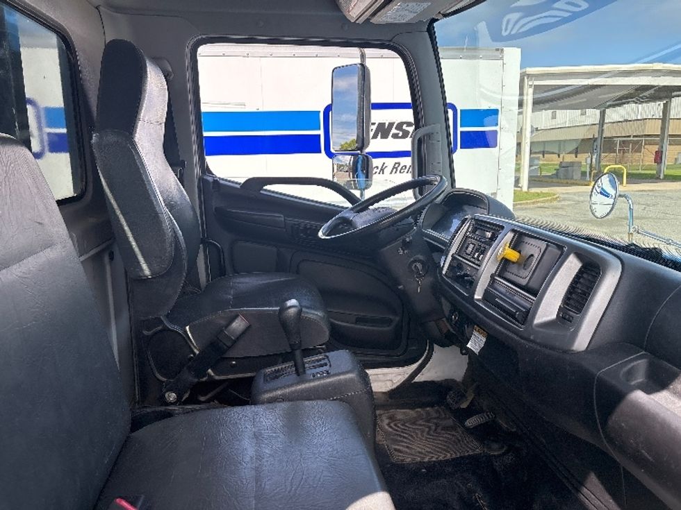 Flatbed Truck-Light and Medium Duty Trucks-Hino-2019-338-Sandwich-MA-250,257\n\t\tmiles-$ 30,750 - Image 20