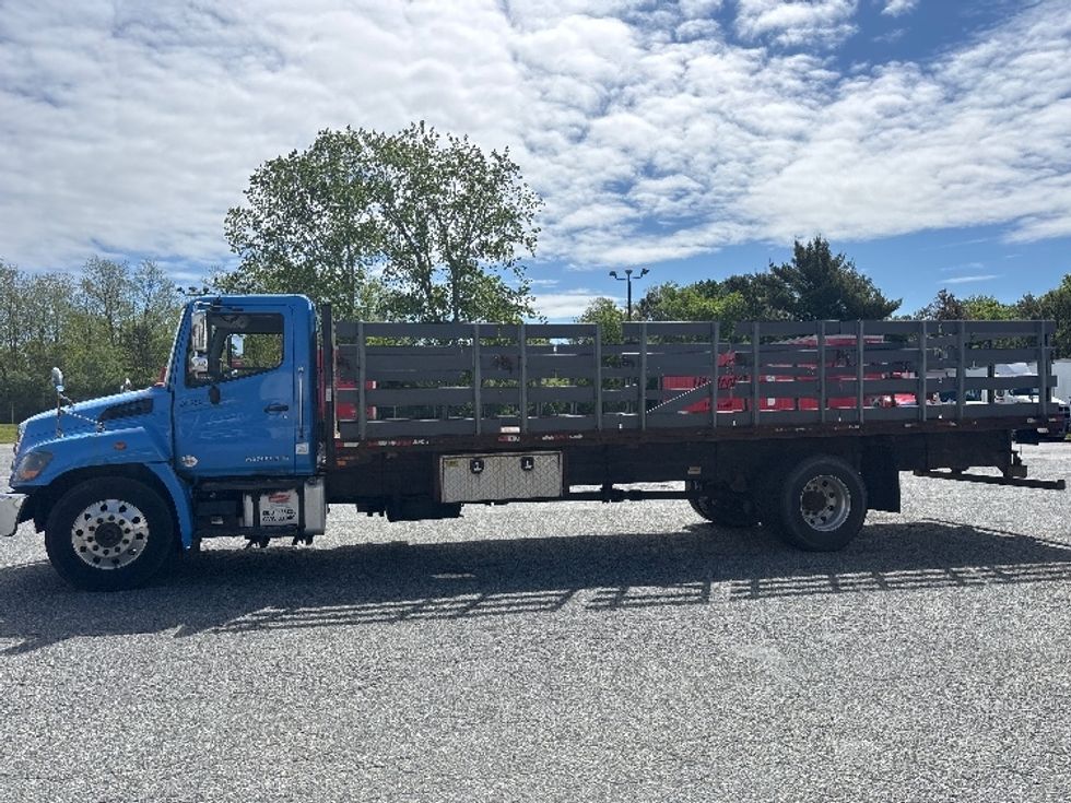 Flatbed Truck-Light and Medium Duty Trucks-Hino-2019-338-Sandwich-MA-250,257\n\t\tmiles-$ 30,750 - Image 4