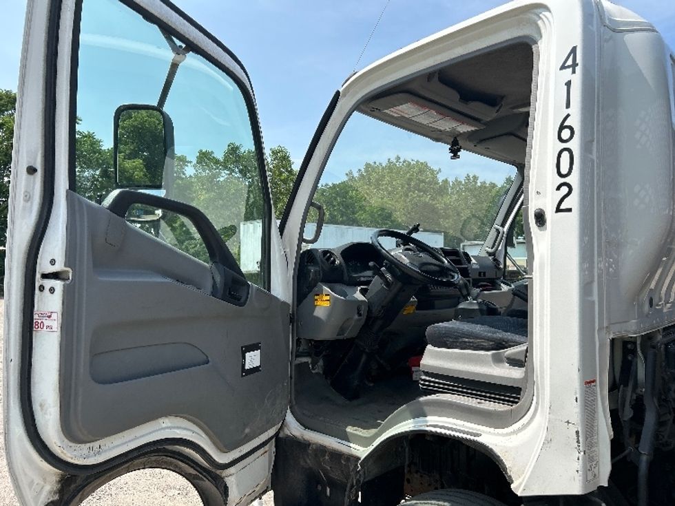 Flatbed Truck-Light and Medium Duty Trucks-Hino-2020-195-Rochester-NY-159,632\n\t\tmiles-$ 31,500 - Image 16