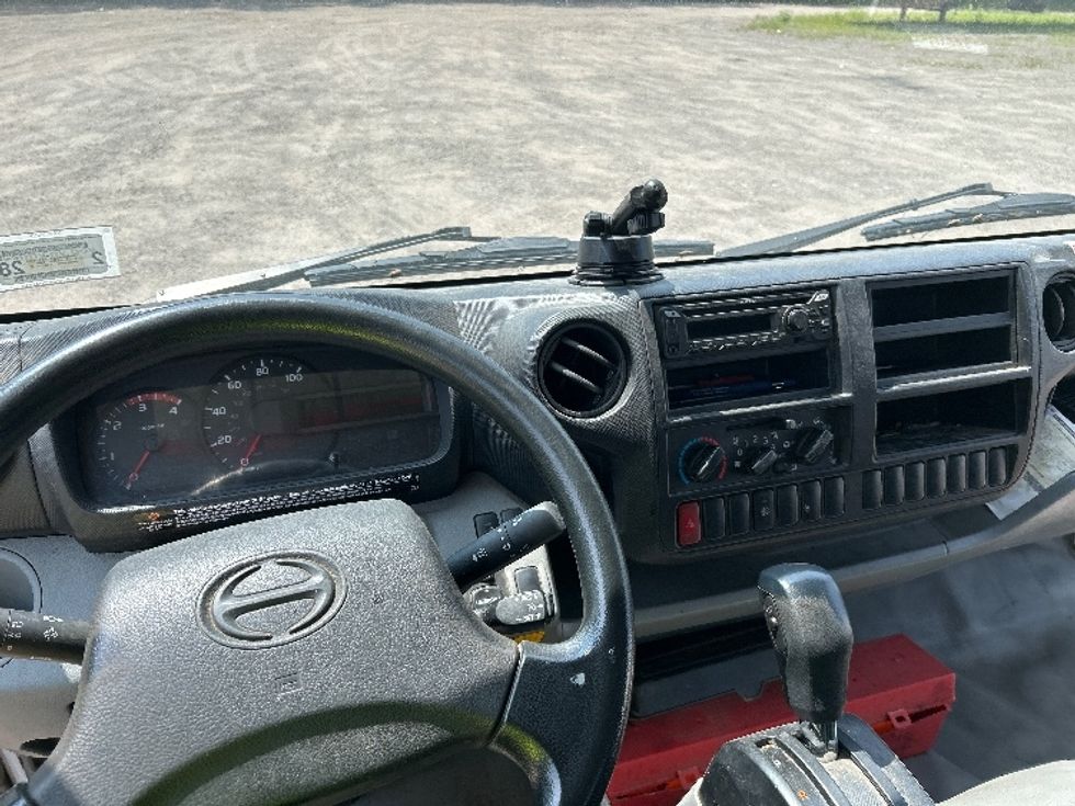 Flatbed Truck-Light and Medium Duty Trucks-Hino-2020-195-Rochester-NY-159,632\n\t\tmiles-$ 31,500 - Image 18