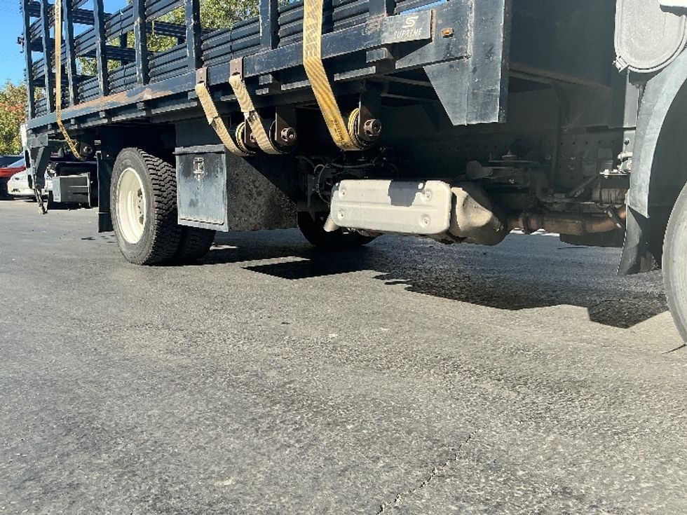 Flatbed Truck-Light and Medium Duty Trucks-Hino-2020-195-Torrance-CA-105,407\n\t\tmiles-$ 40,500 - Image 13