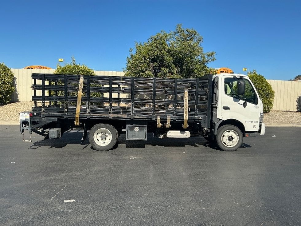 Flatbed Truck-Light and Medium Duty Trucks-Hino-2020-195-Torrance-CA-105,407\n\t\tmiles-$ 40,500 - Image 14