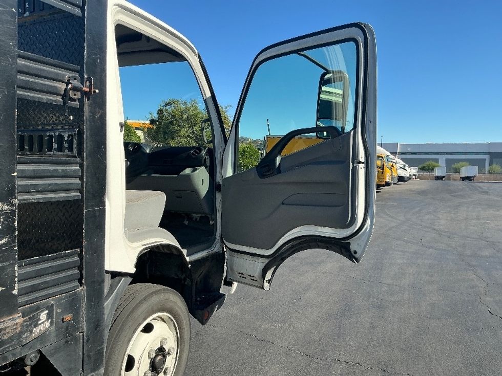Flatbed Truck-Light and Medium Duty Trucks-Hino-2020-195-Torrance-CA-105,407\n\t\tmiles-$ 40,500 - Image 15