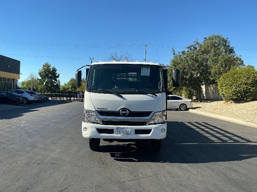 Flatbed Truck-Light and Medium Duty Trucks-Hino-2020-195-Torrance-CA-105,407\n\t\tmiles-$ 40,500 - Image 2