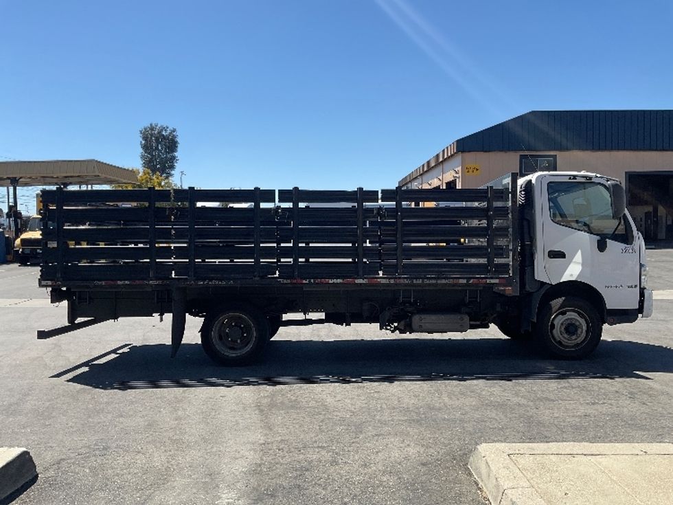 Flatbed Truck-Light and Medium Duty Trucks-Hino-2020-195-Torrance-CA-308,693\n\t\tmiles-$ 18,000 - Image 12