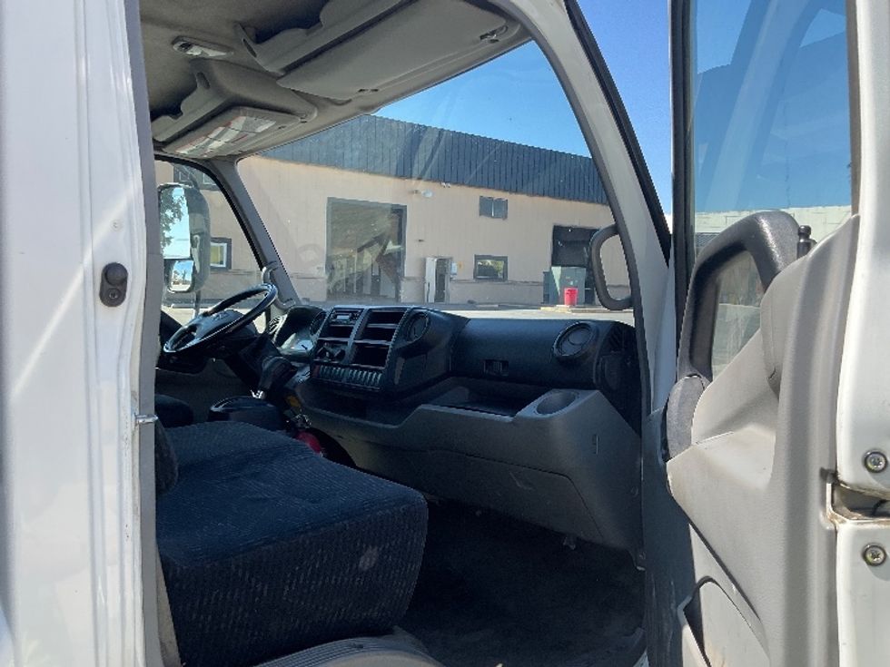 Flatbed Truck-Light and Medium Duty Trucks-Hino-2020-195-Torrance-CA-308,693\n\t\tmiles-$ 18,000 - Image 17