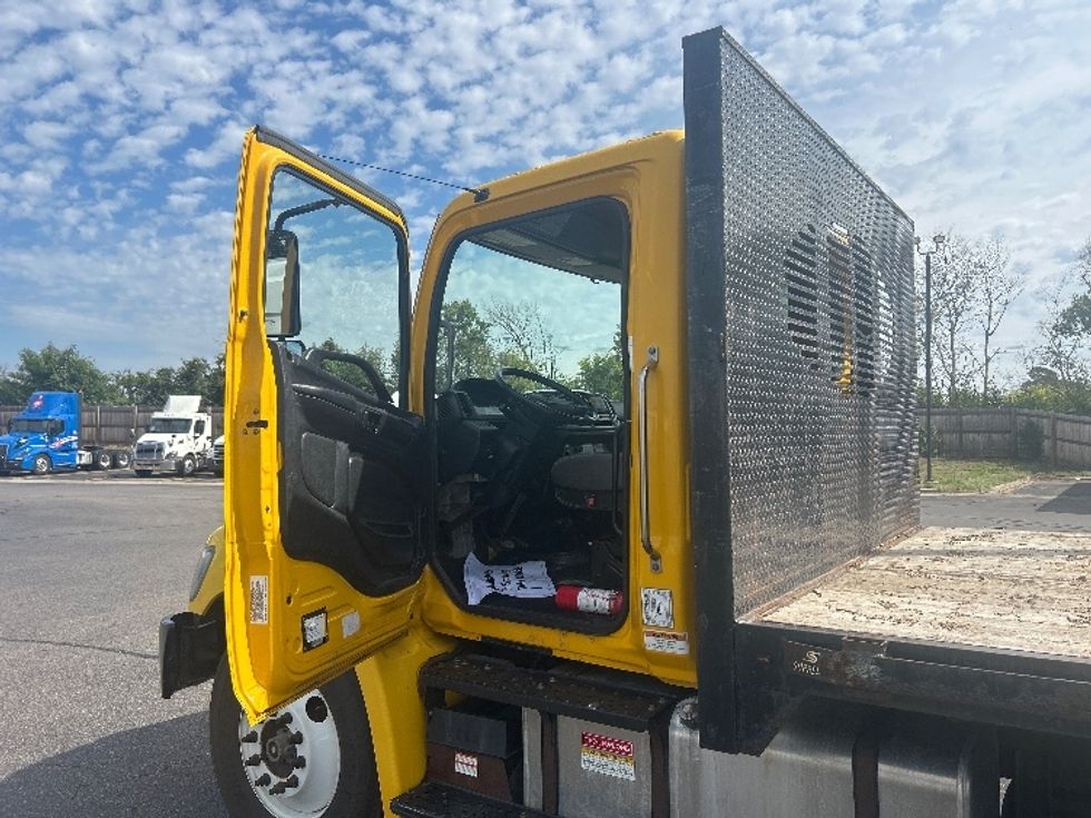 Flatbed Truck-Light and Medium Duty Trucks-Hino-2020-268-Brooklyn Park-MN-118,557\n\t\tmiles-$ 54,250 - Image 16