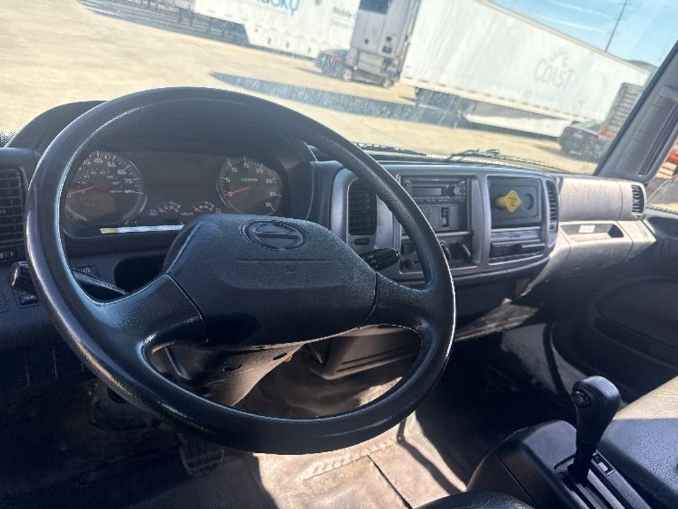 Flatbed Truck-Light and Medium Duty Trucks-Hino-2020-268-Dallas-TX-223,319\n\t\tmiles-$ 37,500 - Image 18