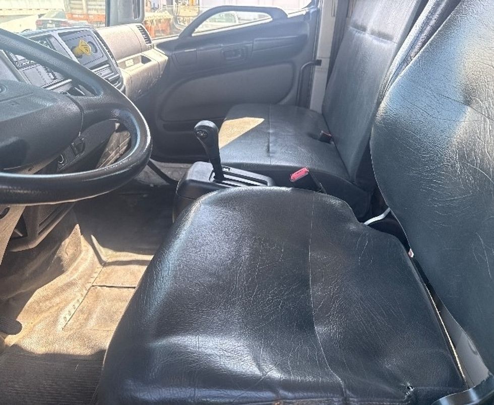 Flatbed Truck-Light and Medium Duty Trucks-Hino-2020-268-Dallas-TX-223,319\n\t\tmiles-$ 37,500 - Image 19