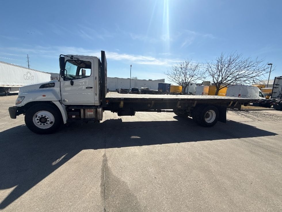 Flatbed Truck-Light and Medium Duty Trucks-Hino-2020-268-Dallas-TX-223,319\n\t\tmiles-$ 37,500 - Image 4
