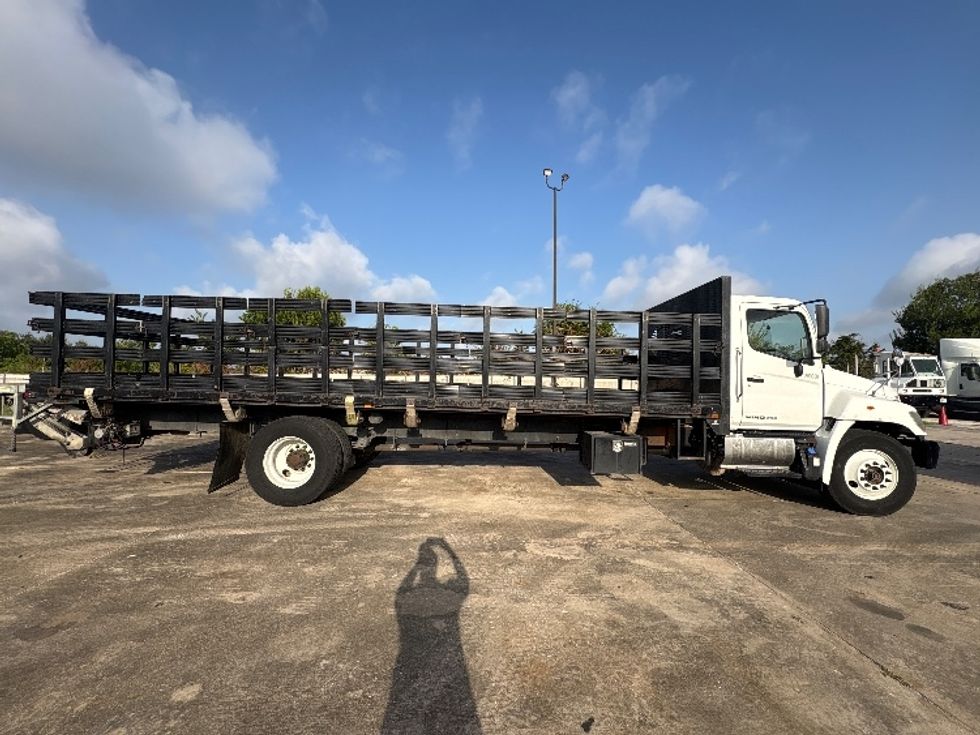 Flatbed Truck-Light and Medium Duty Trucks-Hino-2020-268-Dallas-TX-85,126\n\t\tmiles-$ 65,250 - Image 15