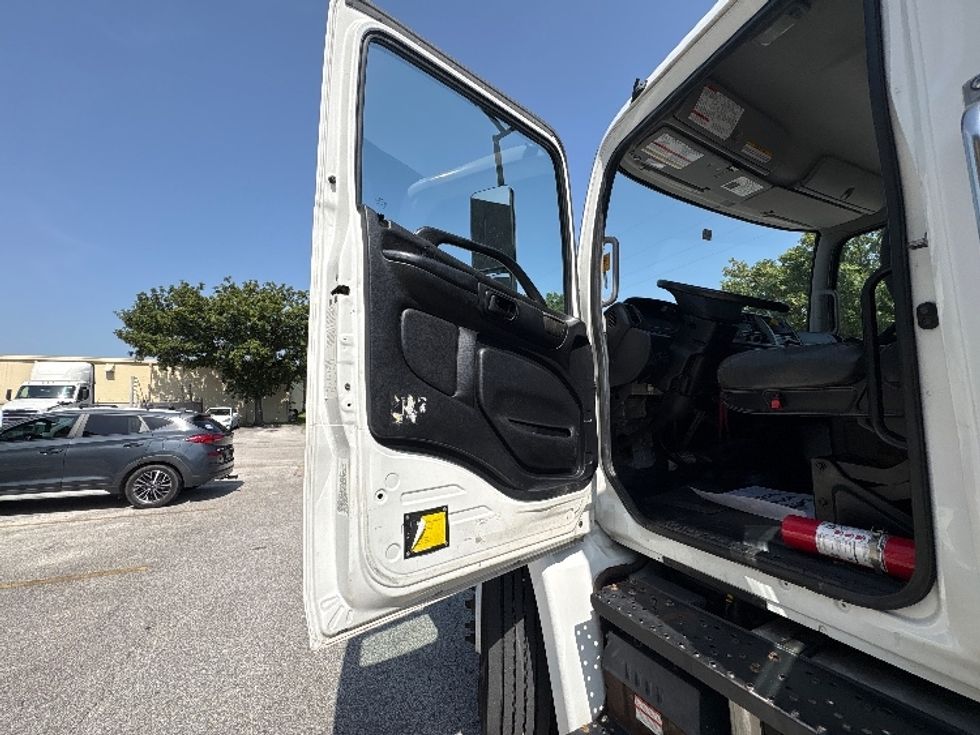 Flatbed Truck-Light and Medium Duty Trucks-Hino-2020-268-Dallas-TX-85,126\n\t\tmiles-$ 65,250 - Image 16