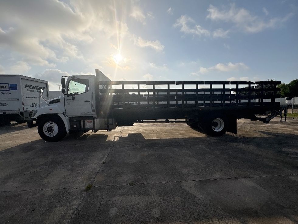 Flatbed Truck-Light and Medium Duty Trucks-Hino-2020-268-Dallas-TX-85,126\n\t\tmiles-$ 65,250 - Image 4