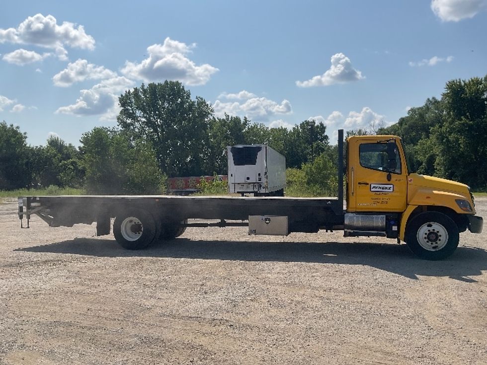 Flatbed Truck-Light and Medium Duty Trucks-Hino-2020-268-East Chicago-IN-88,372\n\t\tmiles-$ 68,000 - Image 2