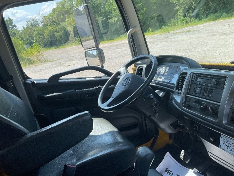 Flatbed Truck-Light and Medium Duty Trucks-Hino-2020-268-East Chicago-IN-88,372\n\t\tmiles-$ 68,000 - Image 21