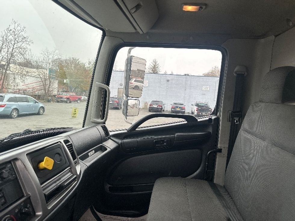 Flatbed Truck-Light and Medium Duty Trucks-Hino-2020-268-Elmsford-NY-250,212\n\t\tmiles-$ 38,000 - Image 16