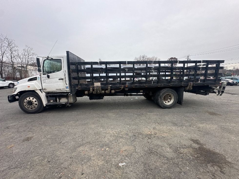 Flatbed Truck-Light and Medium Duty Trucks-Hino-2020-268-Elmsford-NY-250,212\n\t\tmiles-$ 38,000 - Image 4