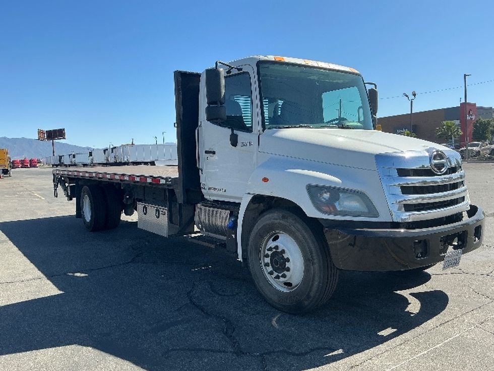 Flatbed Truck-Light and Medium Duty Trucks-Hino-2020-268-Fontana-CA-190,457\n\t\tmiles-$ 50,250 - Image 1