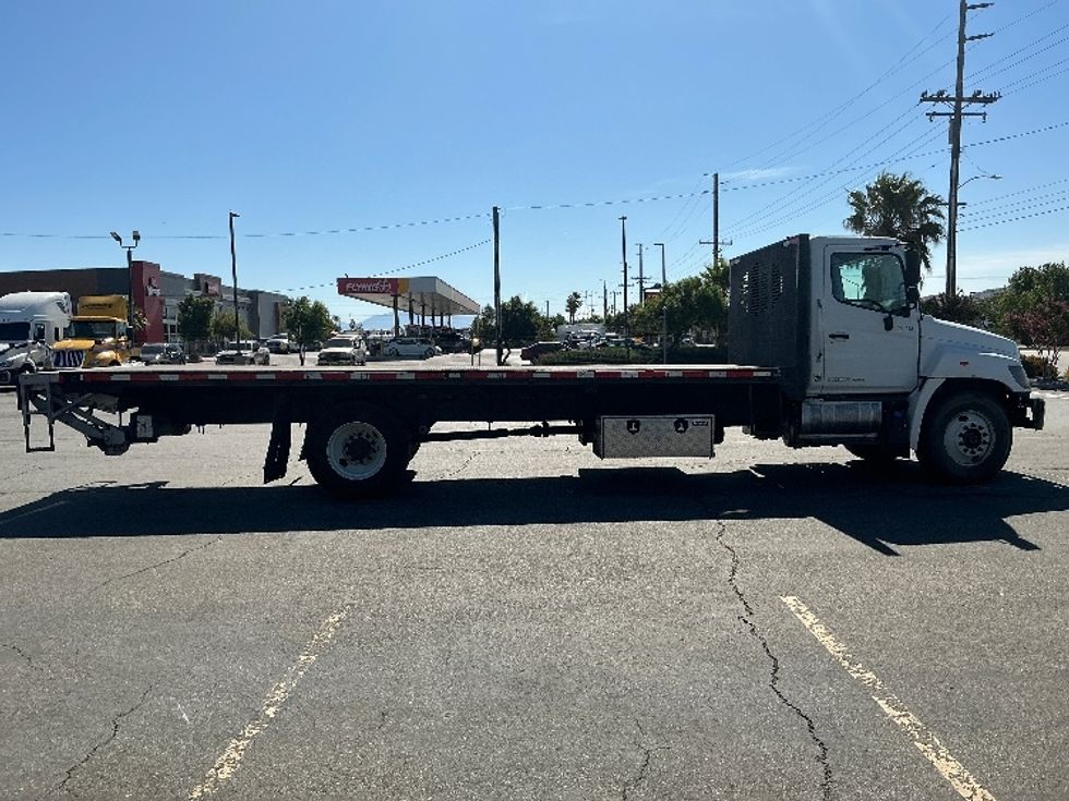 Flatbed Truck-Light and Medium Duty Trucks-Hino-2020-268-Fontana-CA-190,457\n\t\tmiles-$ 50,250 - Image 15