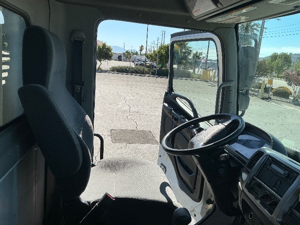Flatbed Truck-Light and Medium Duty Trucks-Hino-2020-268-Fontana-CA-190,457\n\t\tmiles-$ 50,250 - Image 22