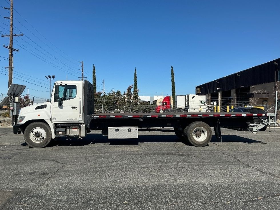 Flatbed Truck-Light and Medium Duty Trucks-Hino-2020-268-Fontana-CA-190,457\n\t\tmiles-$ 50,250 - Image 4