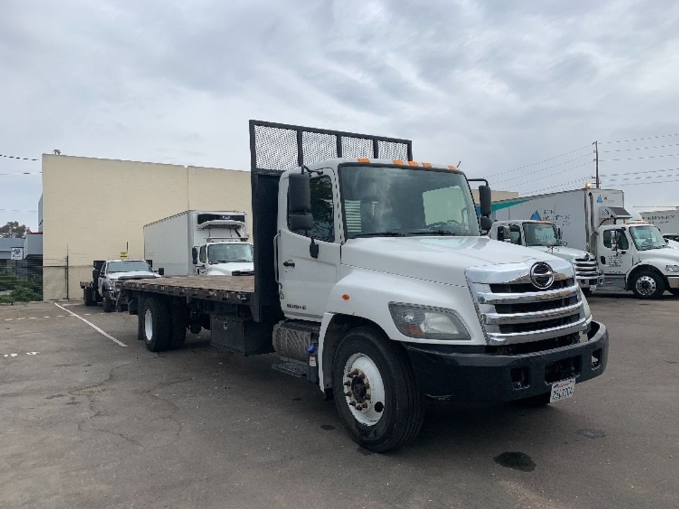 Flatbed Truck-Light and Medium Duty Trucks-Hino-2020-268-Fresno-CA-212,981\n\t\tmiles-$ 48,250 - Image 1