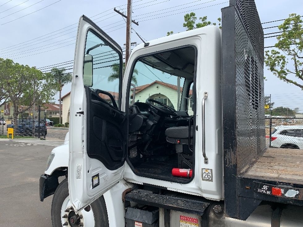 Flatbed Truck-Light and Medium Duty Trucks-Hino-2020-268-Fresno-CA-212,981\n\t\tmiles-$ 48,250 - Image 13