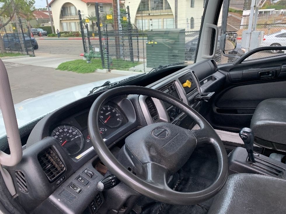 Flatbed Truck-Light and Medium Duty Trucks-Hino-2020-268-Fresno-CA-212,981\n\t\tmiles-$ 48,250 - Image 14