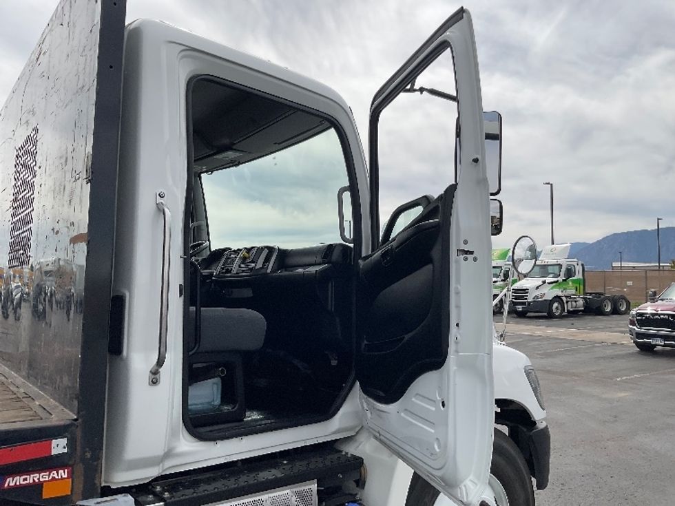 Flatbed Truck-Light and Medium Duty Trucks-Hino-2020-268-Greeley-CO-138,397\n\t\tmiles-$ 58,000 - Image 17