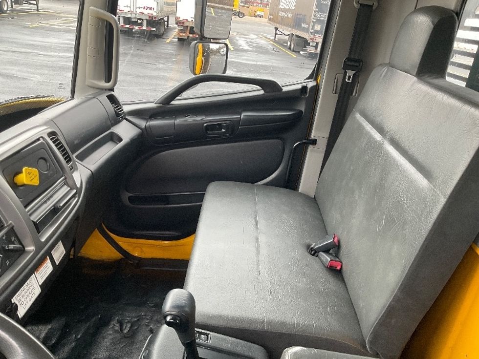 Flatbed Truck-Light and Medium Duty Trucks-Hino-2020-268-La Vergne-TN-95,853\n\t\tmiles-$ 58,250 - Image 19