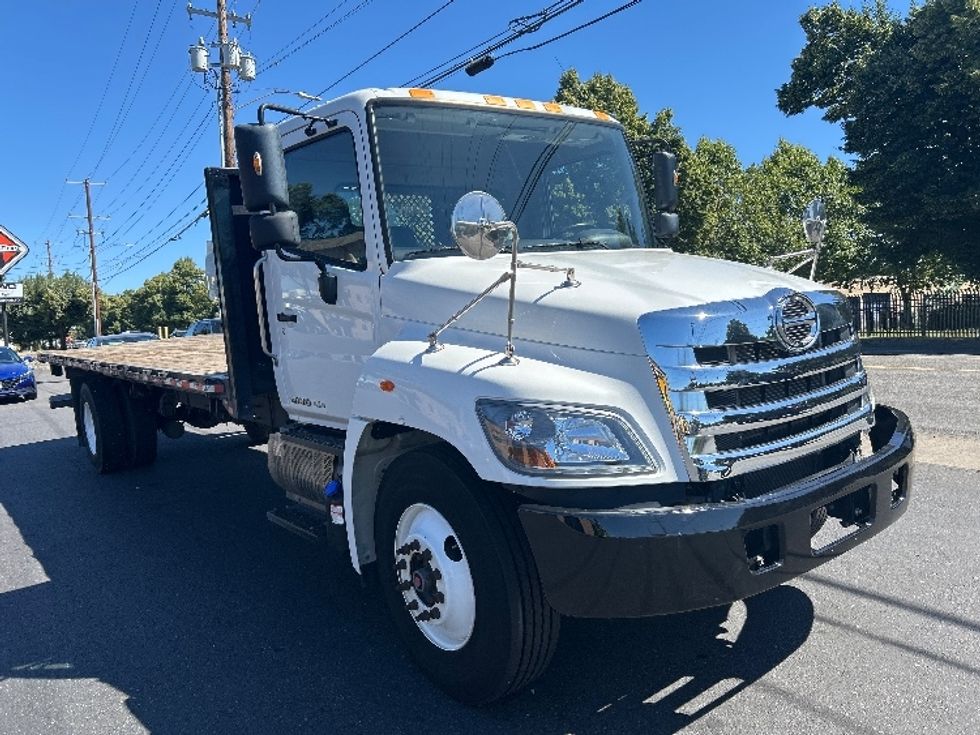 Flatbed Truck-Light and Medium Duty Trucks-Hino-2020-268-Portland-OR-60,794\n\t\tmiles-$ 66,000 - Image 1