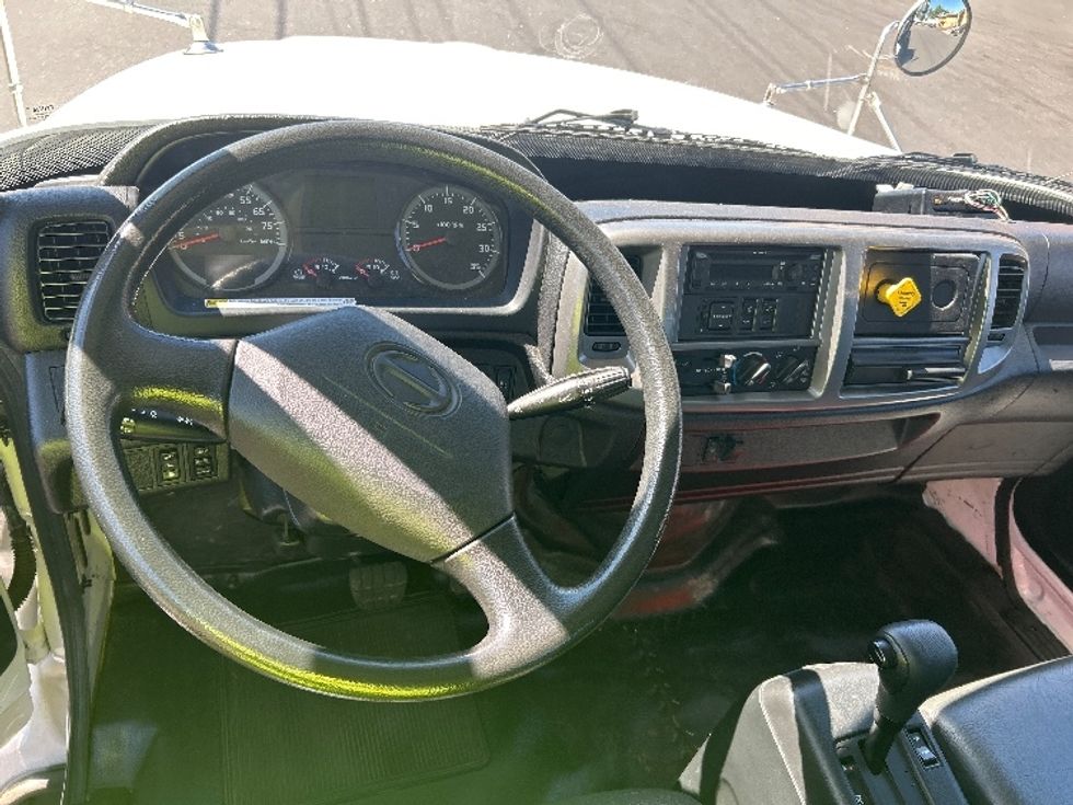 Flatbed Truck-Light and Medium Duty Trucks-Hino-2020-268-Portland-OR-60,794\n\t\tmiles-$ 66,000 - Image 13