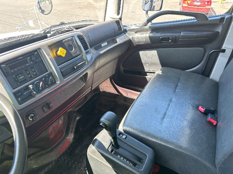 Flatbed Truck-Light and Medium Duty Trucks-Hino-2020-268-Portland-OR-60,794\n\t\tmiles-$ 66,000 - Image 14