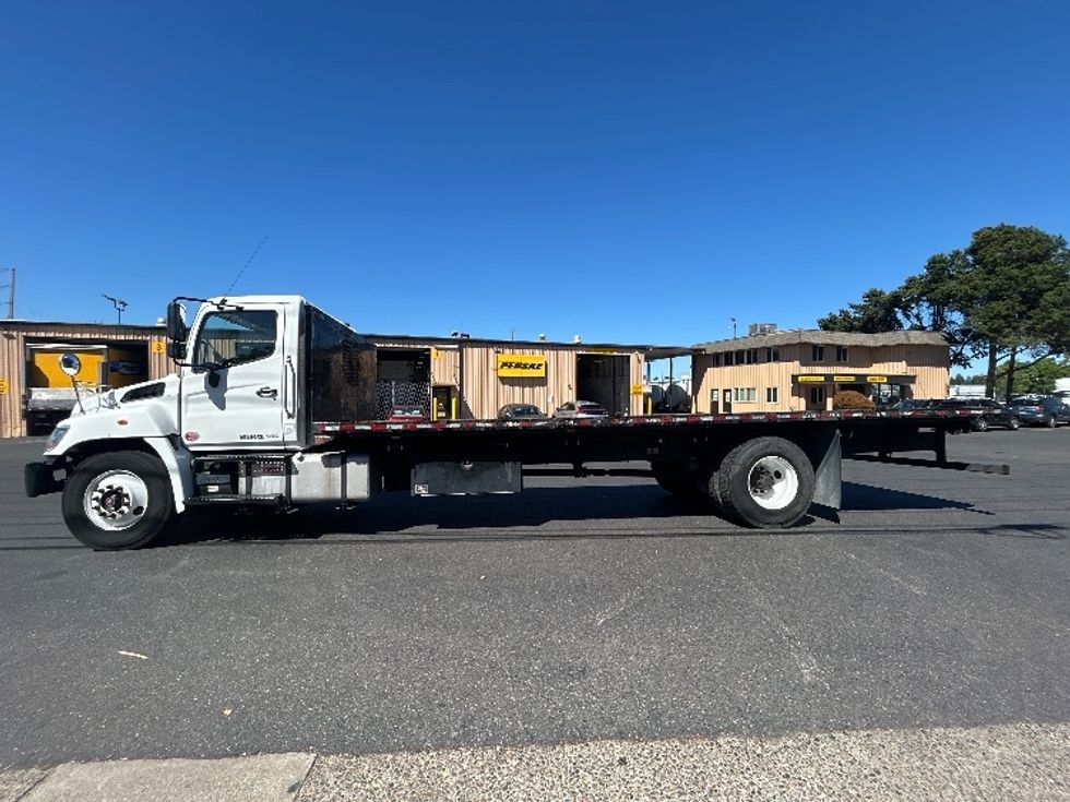 Flatbed Truck-Light and Medium Duty Trucks-Hino-2020-268-Portland-OR-60,794\n\t\tmiles-$ 66,000 - Image 20