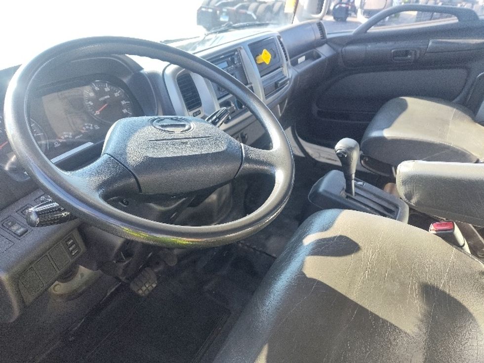2020 Hino Conventional Type Truck Single Cab photo 10