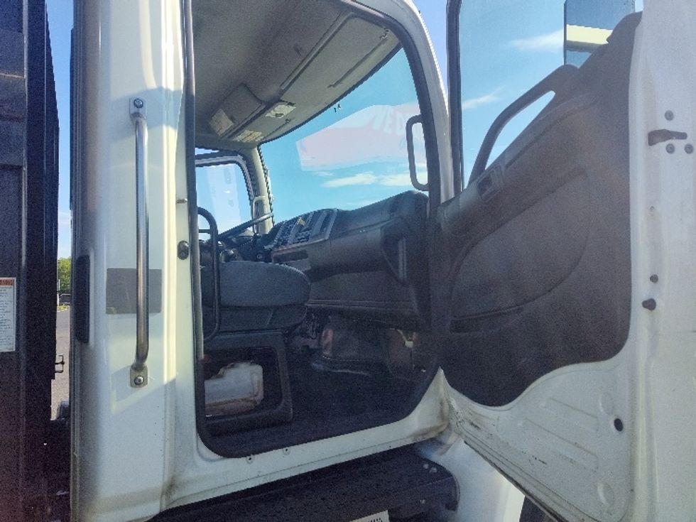 2020 Hino Conventional Type Truck Single Cab photo 13