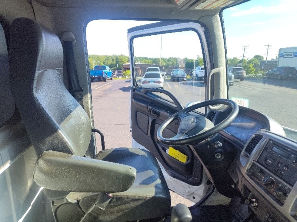 2020 Hino Conventional Type Truck Single Cab photo 15