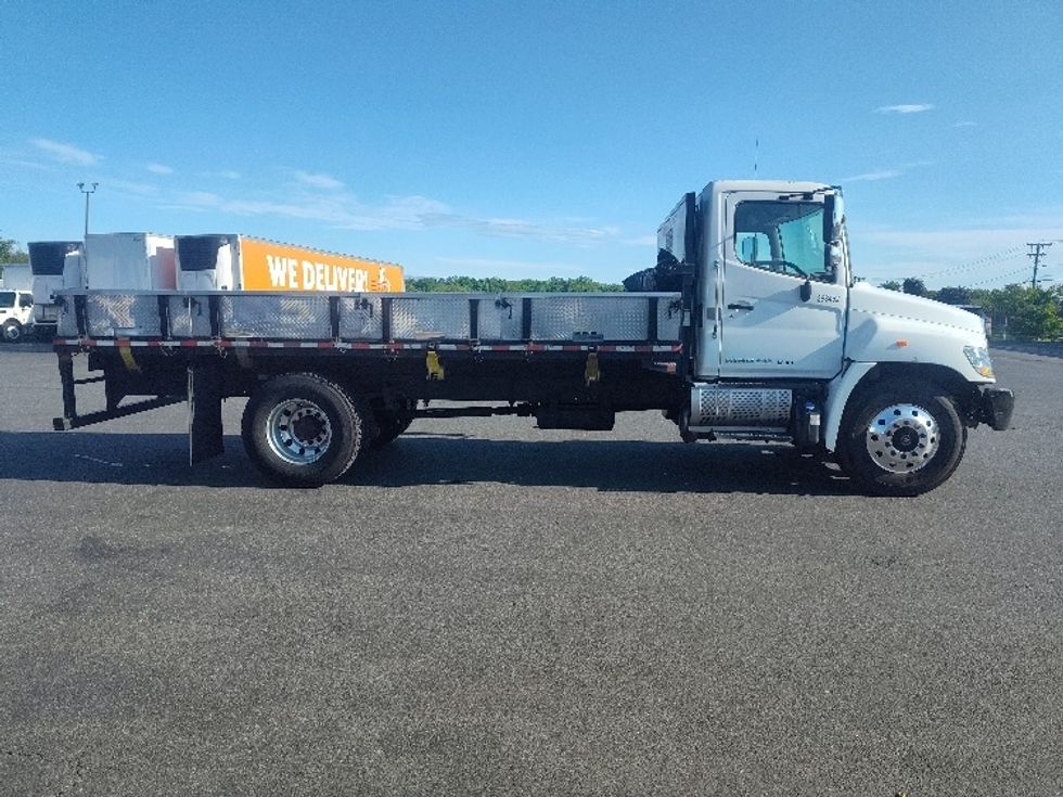 2020 Hino Conventional Type Truck Single Cab photo 8