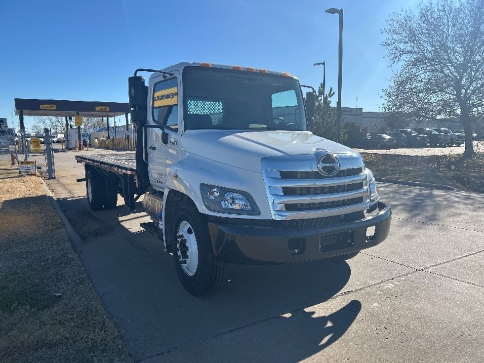 Flatbed Truck-Light and Medium Duty Trucks-Hino-2020-268-Wichita-KS-32,254\n\t\tmiles-$ 63,250 - Image 1