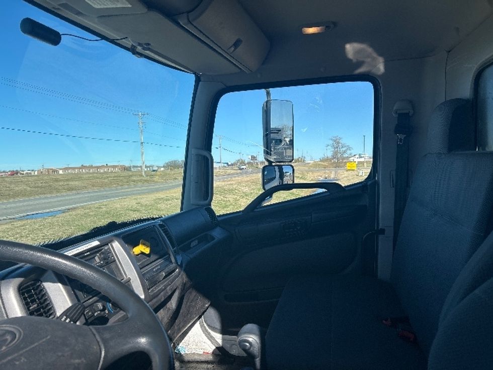 Flatbed Truck-Light and Medium Duty Trucks-Hino-2020-268-Wichita-KS-32,254\n\t\tmiles-$ 63,250 - Image 14