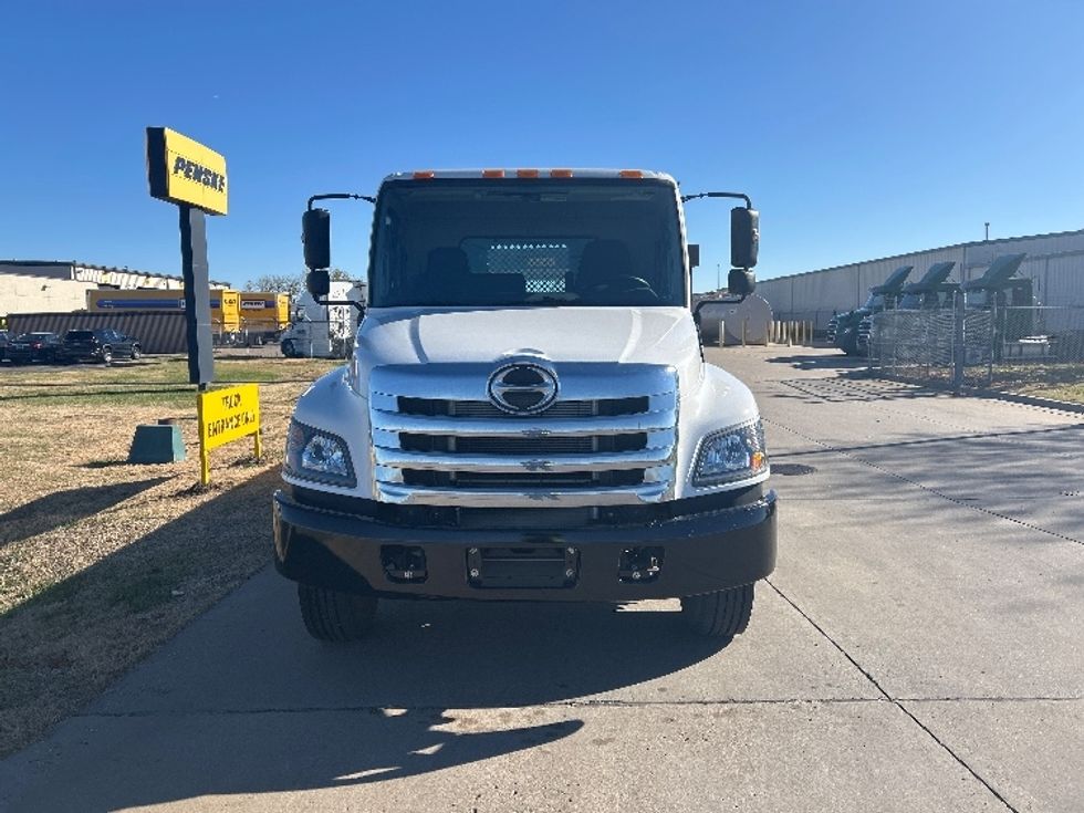 Flatbed Truck-Light and Medium Duty Trucks-Hino-2020-268-Wichita-KS-32,254\n\t\tmiles-$ 63,250 - Image 2