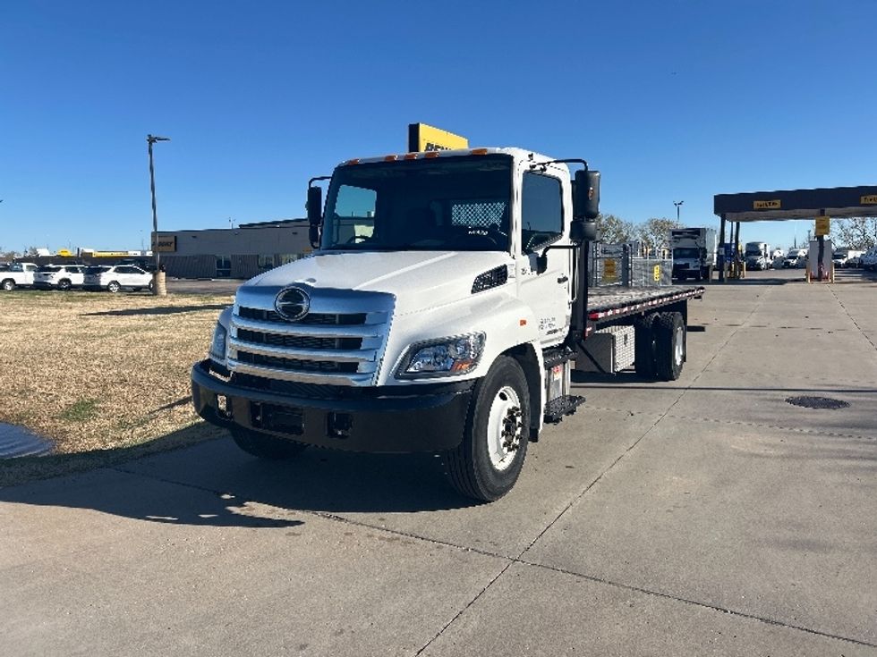Flatbed Truck-Light and Medium Duty Trucks-Hino-2020-268-Wichita-KS-32,254\n\t\tmiles-$ 63,250 - Image 3